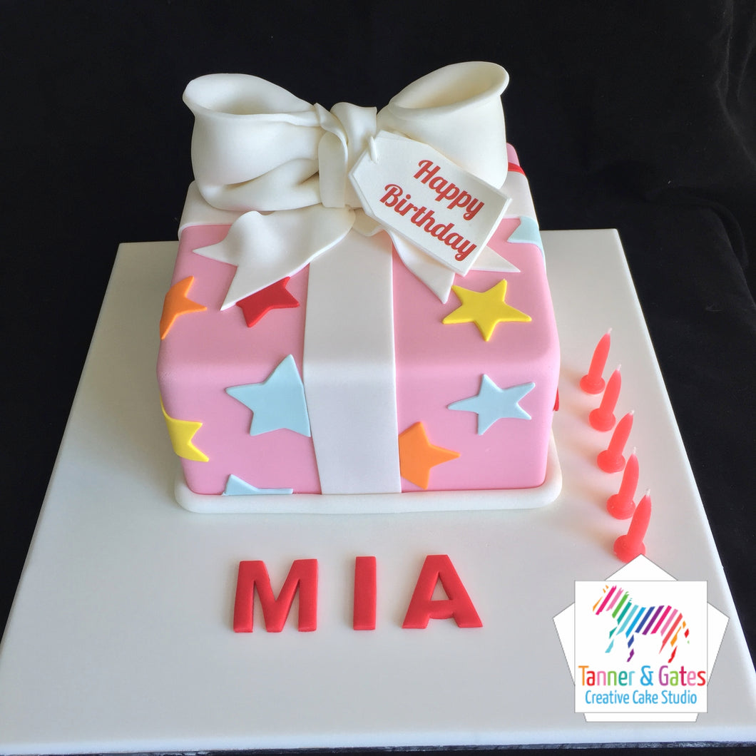 Big Bow Gift Box Cake (Pink)