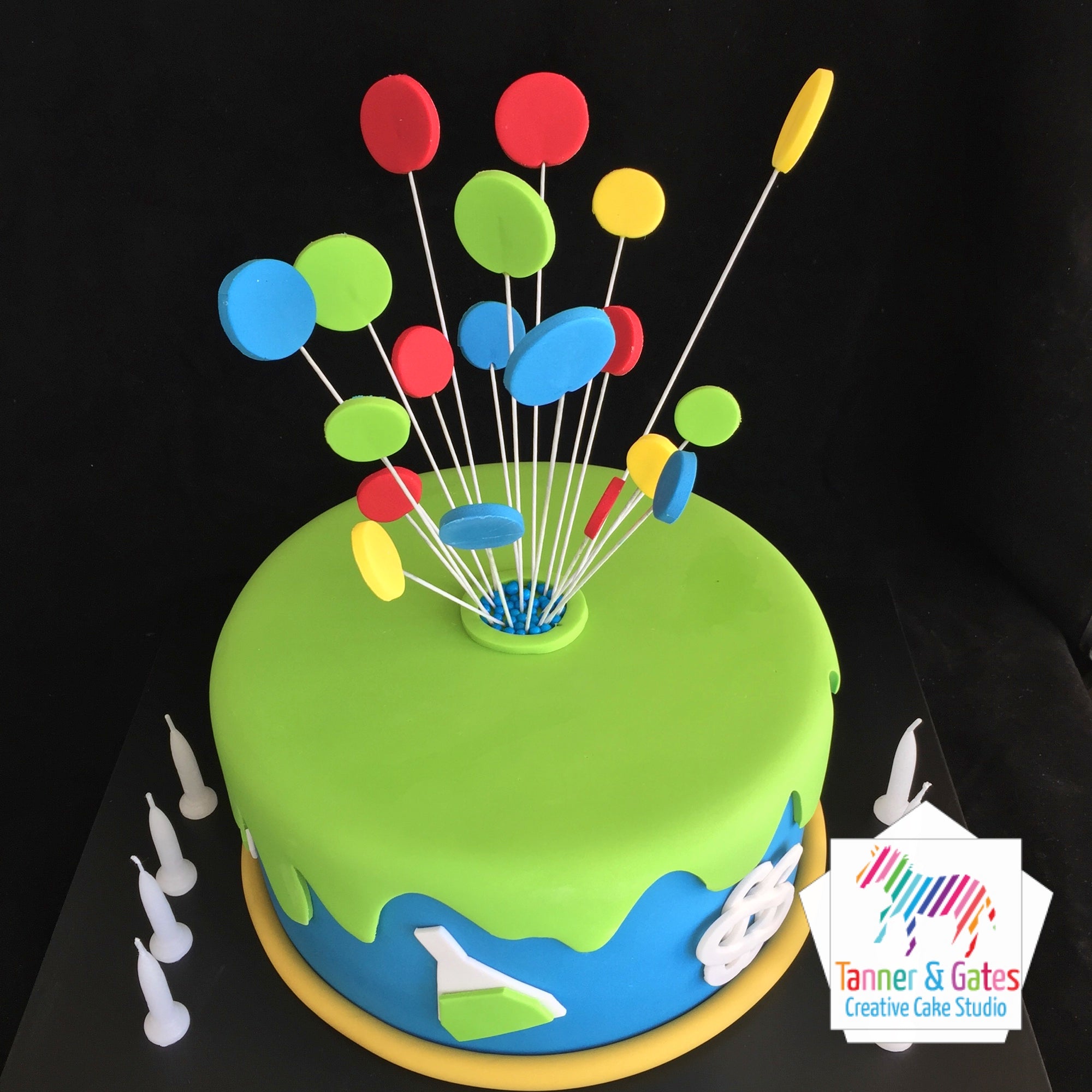 Science cake | Science cake, Scientist birthday party, Party cakes