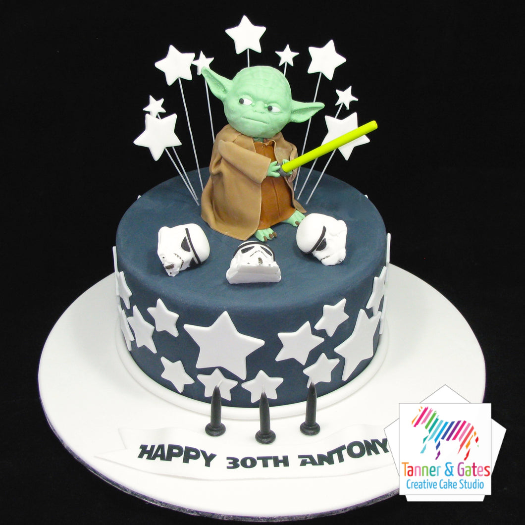 Star Wars - Fighting Yoda Cake