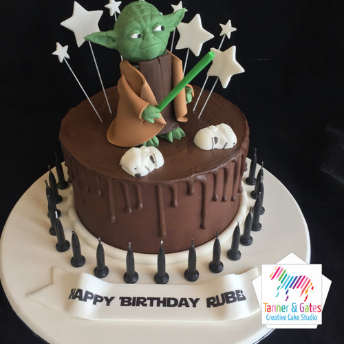 Star Wars - Yoda Drip Cake